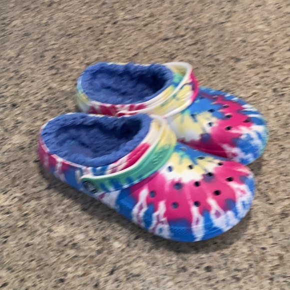 CROCS Other - Size J3 Tie Dye Lined Crocs